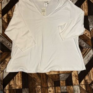 Coldwater Creek White V-Neck Long Sleeve Knit Top